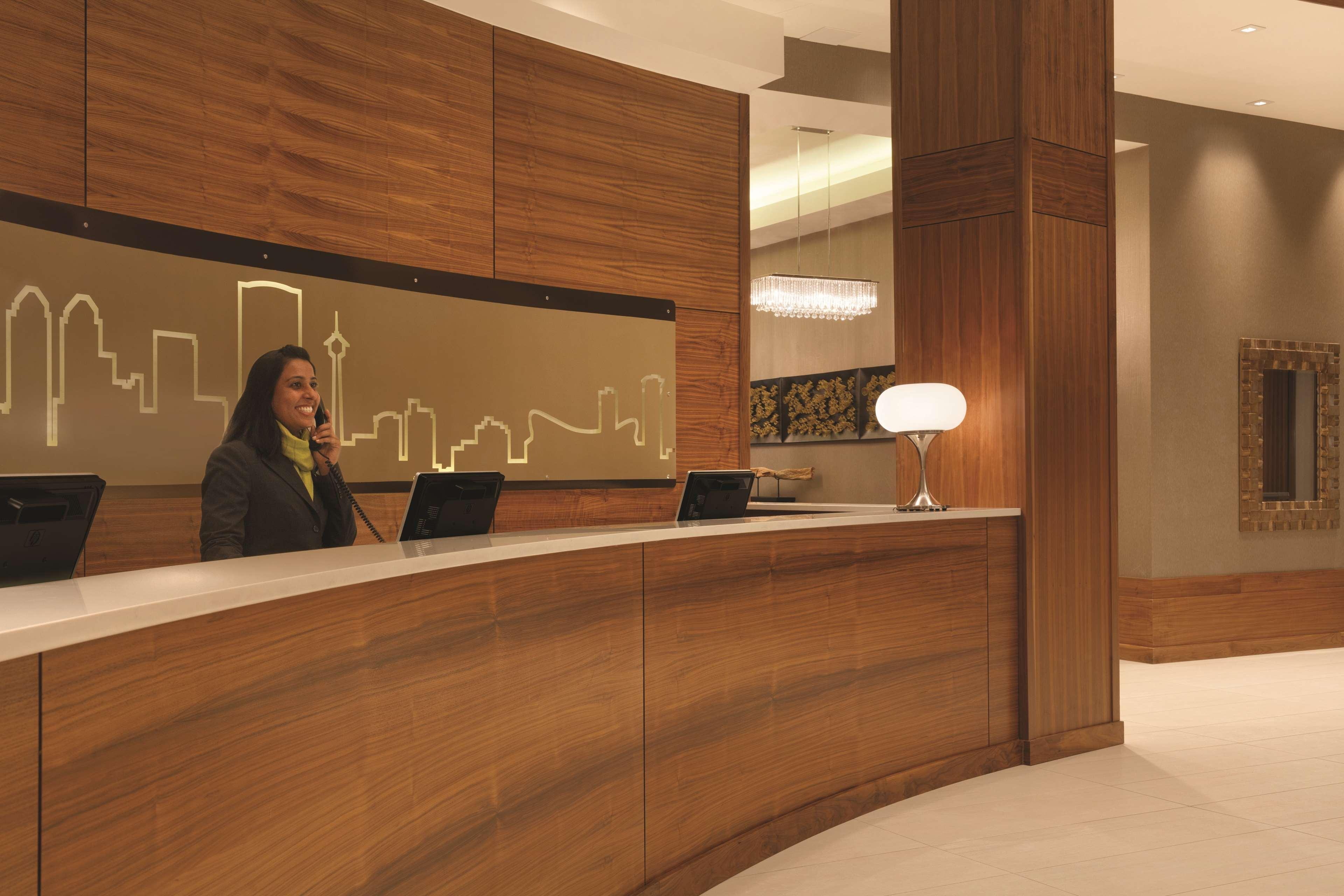 Radisson Hotel & Conference Centre Calgary Airport YYC Exterior foto