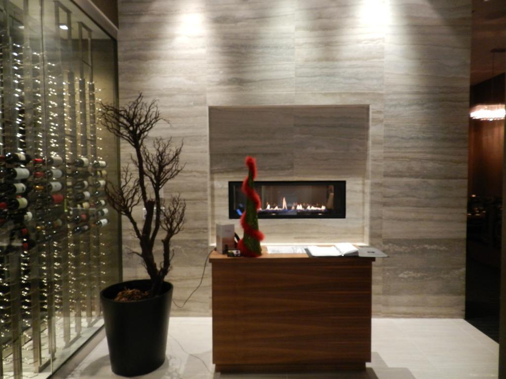 Radisson Hotel & Conference Centre Calgary Airport YYC Exterior foto